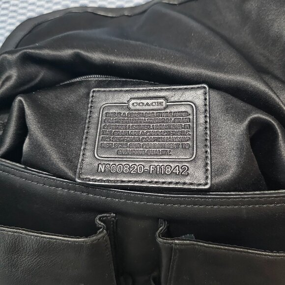 Y2K Coach Soho Shoulder Buckle Black Bag with Gold Hardware - F11842 , 11.5x7x3. - Picture 5 of 7